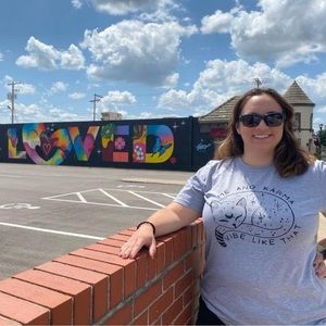 Meet your Posher, Sharon